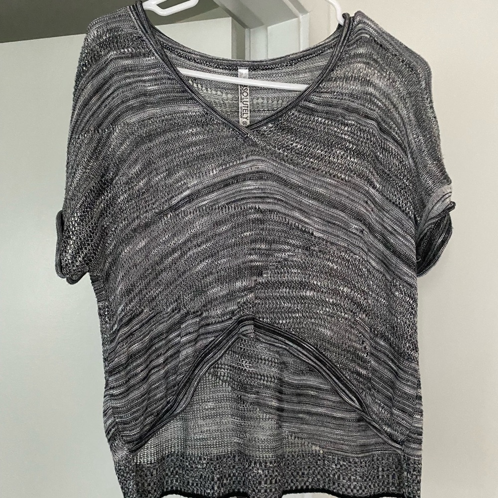 Absolutely knit crop top. Medium